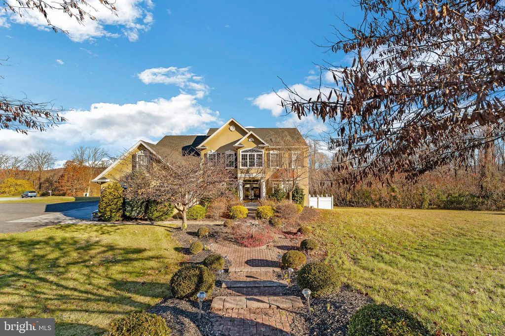 204 Tulip Hill Rd, Temple, PA 19560