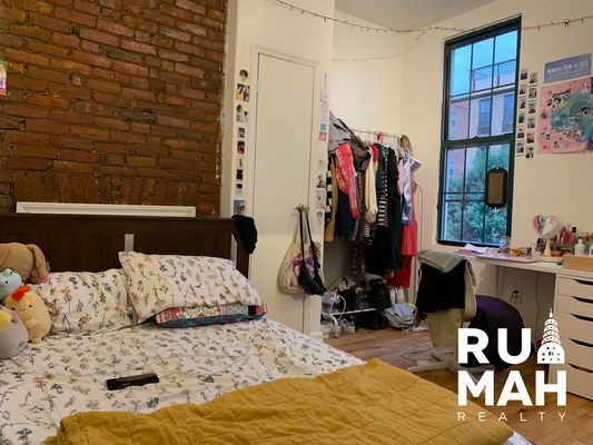 242 Melrose St #3R, Brooklyn, NY 11206
