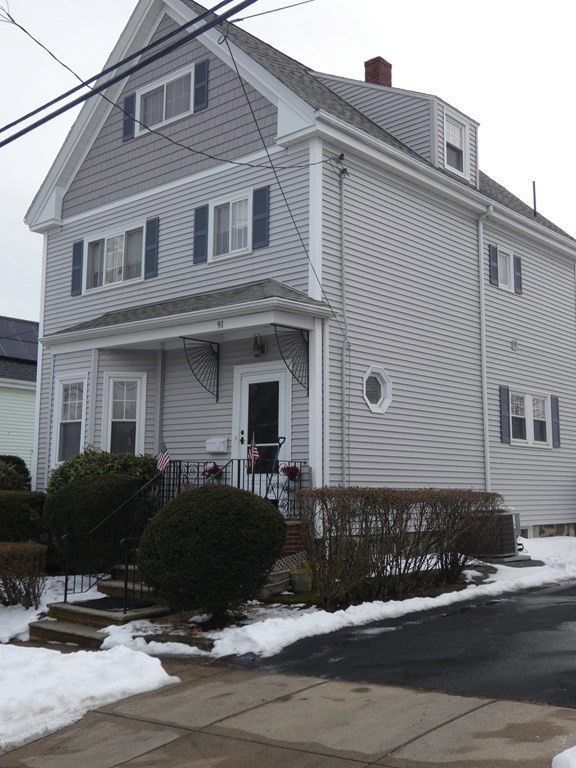 91 Carroll St, Chelsea, MA 02150
