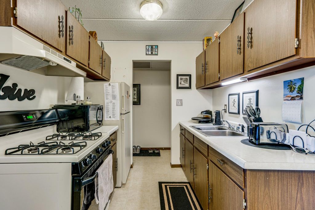 405 N 5th St, Mankato, MN 56001