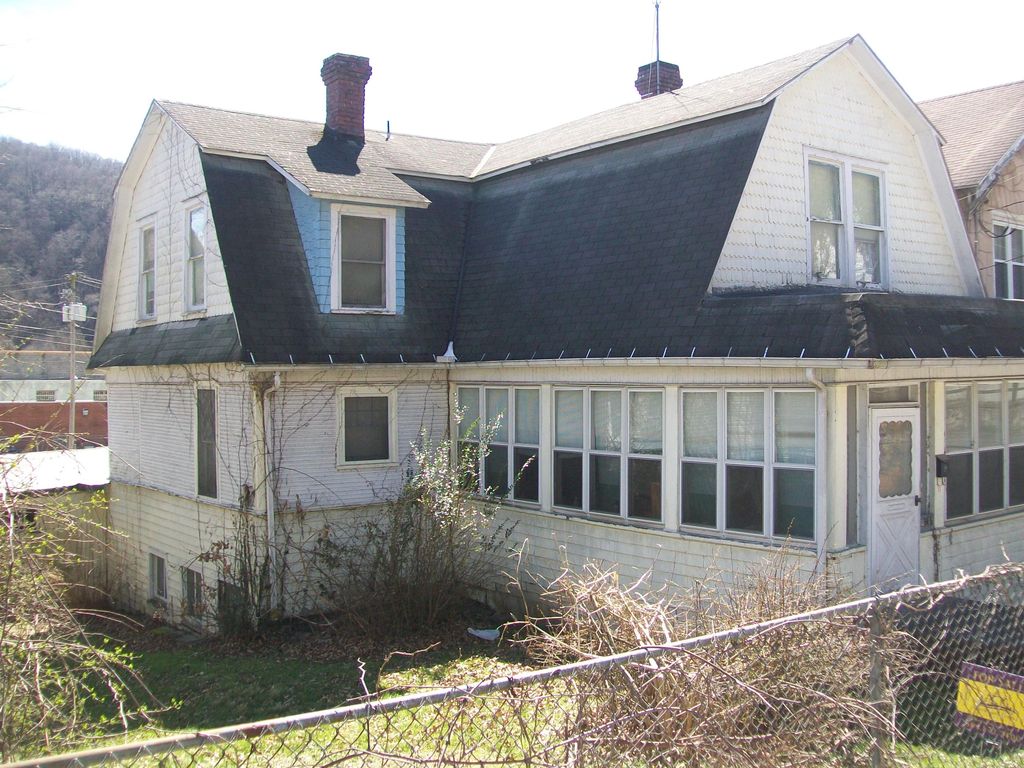 54 E Main St, Richwood, WV 26261 MLS 2032 Trulia