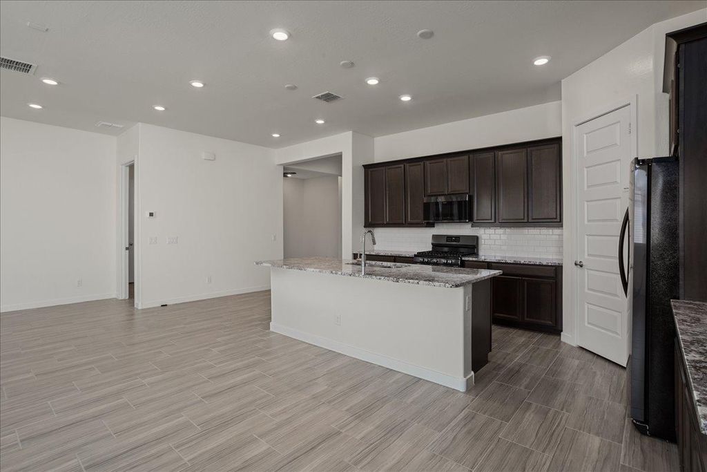 16786 W Cielo Grande Ave, Surprise, AZ 85387