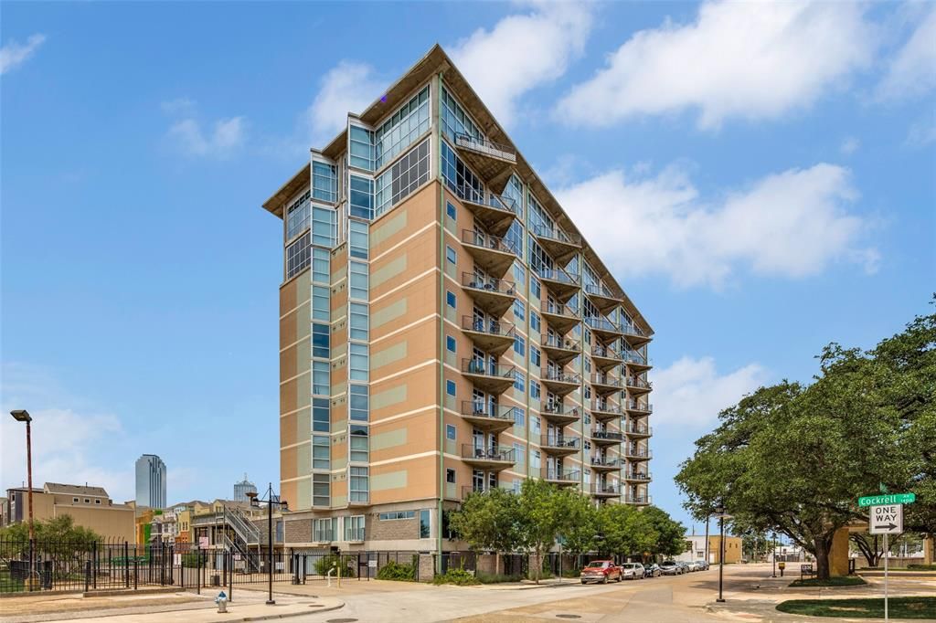 1001 Belleview St #403, Dallas, TX 75215