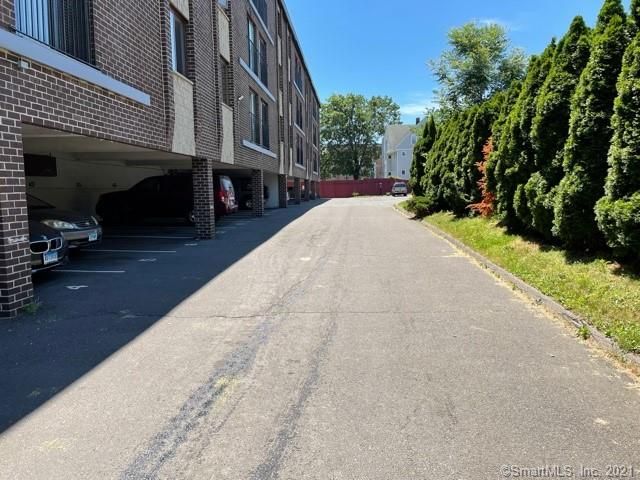 393 Laurel Ave #312, Bridgeport, CT 06605