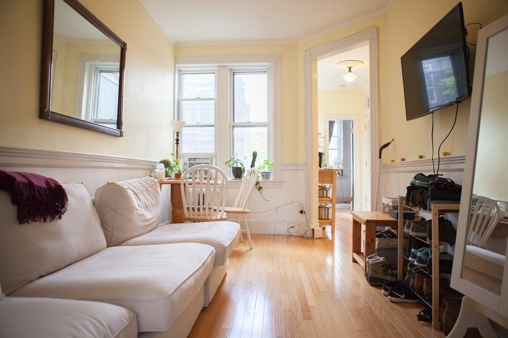 33 Irving St #9, Boston, MA 02114