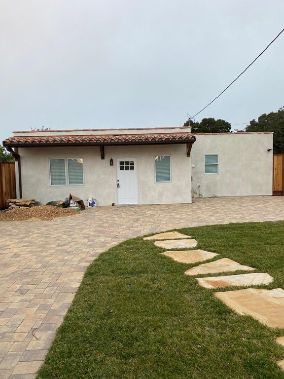 121 E Acacia St, Salinas, CA 93901