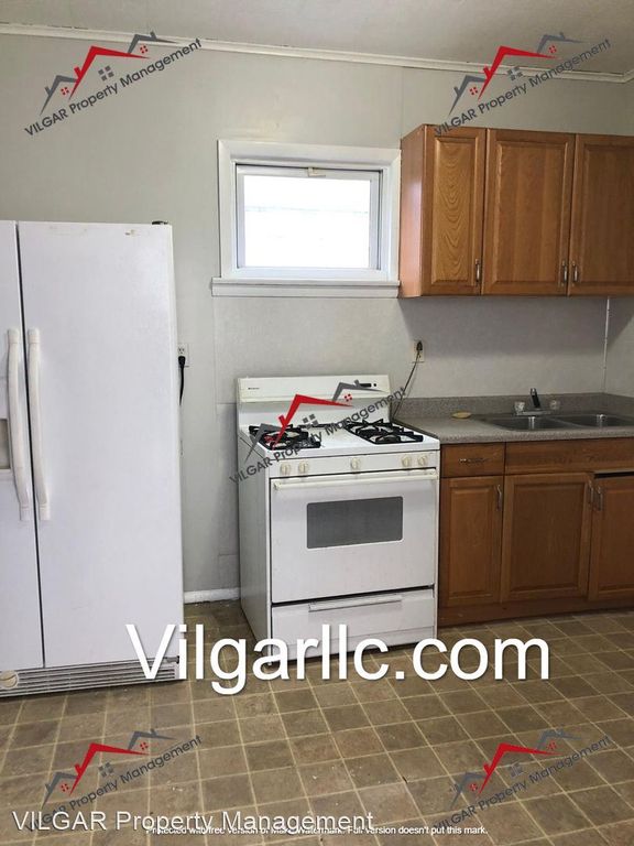 4826 Olcott Ave, East Chicago, IN 46312