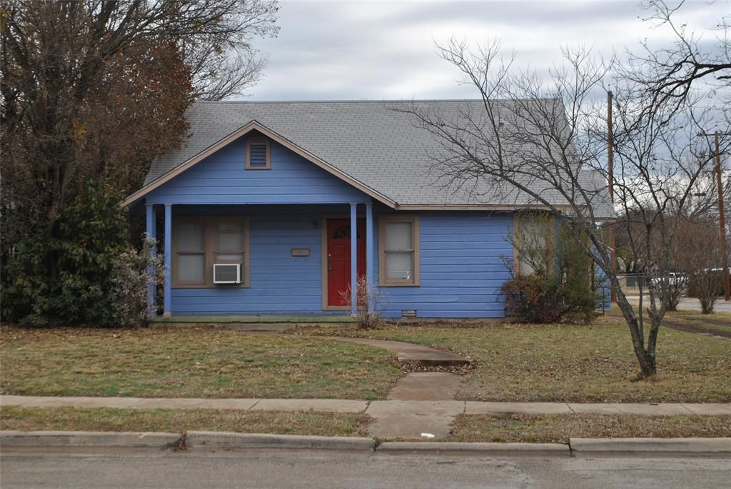 2622 Vincent St, Brownwood, TX 76801