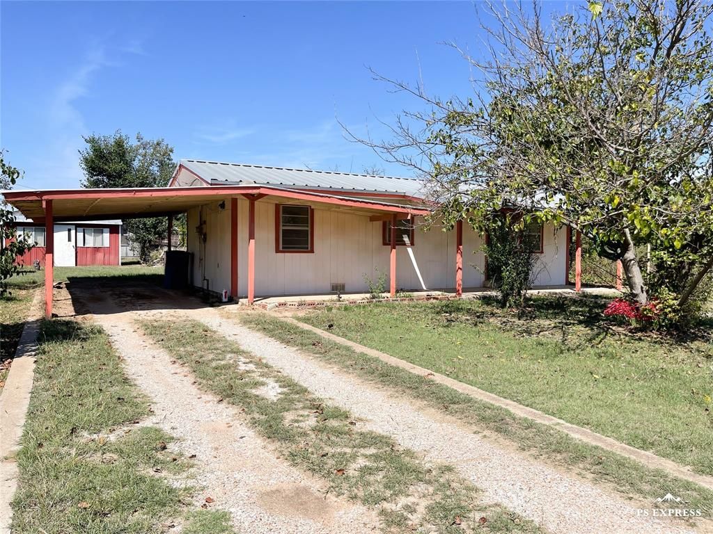 411 E 22nd St, Cisco, TX 76437