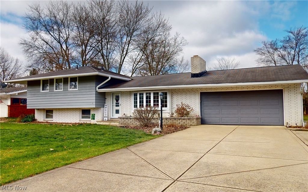 7694 W 130th St Middleburg Heights OH 44130 See Est Value Schools Full 