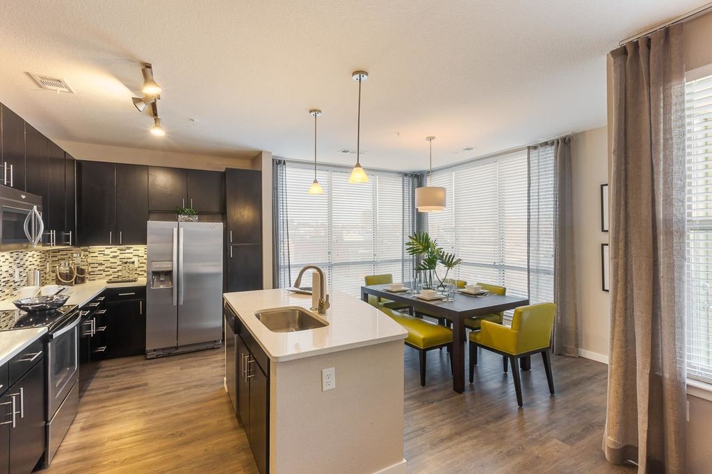2785 N Speer Blvd, Denver, CO 80211