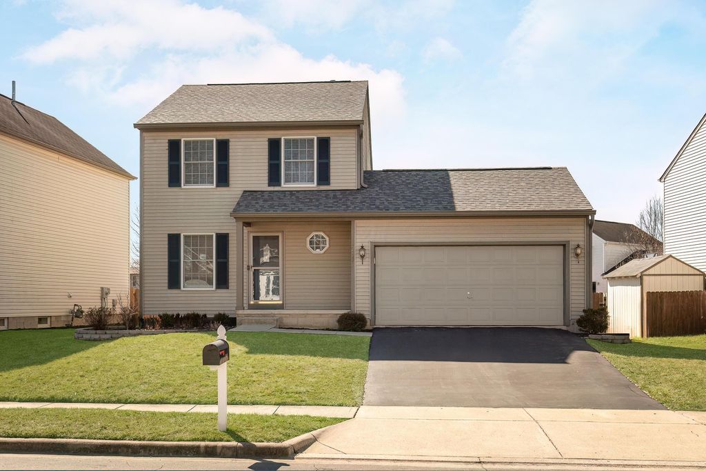 5523 Westerville Crossing Dr, Westerville, OH 43081
