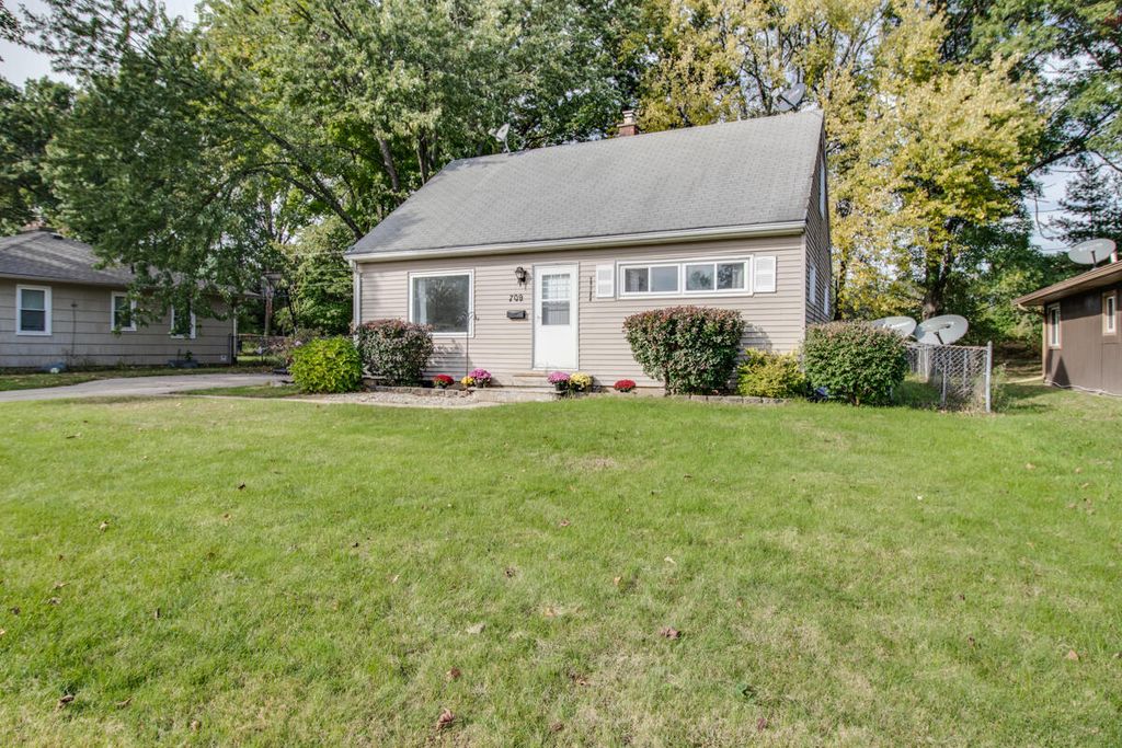 709 Eastfield Dr, Battle Creek, MI 49015