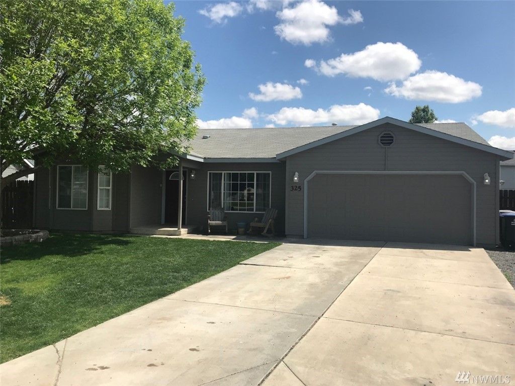 325 E  Belair Dr, Moses Lake, WA 98837