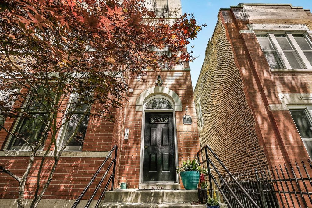 2138 W Potomac Ave #3, Chicago, IL 60622