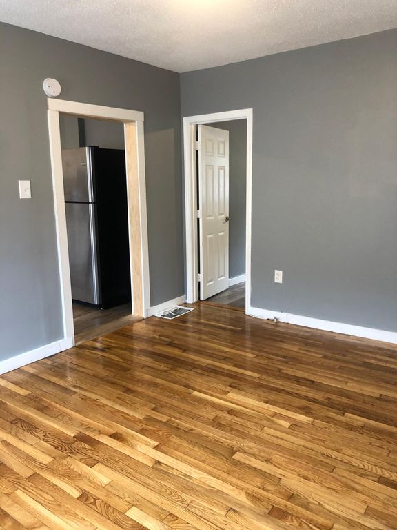 900 Central St #1, Lowell, MA 01852