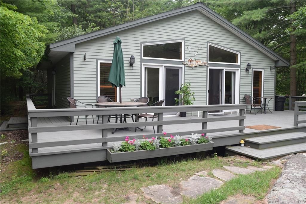 55 Harbor Cove Dr, Hammond, NY 13646