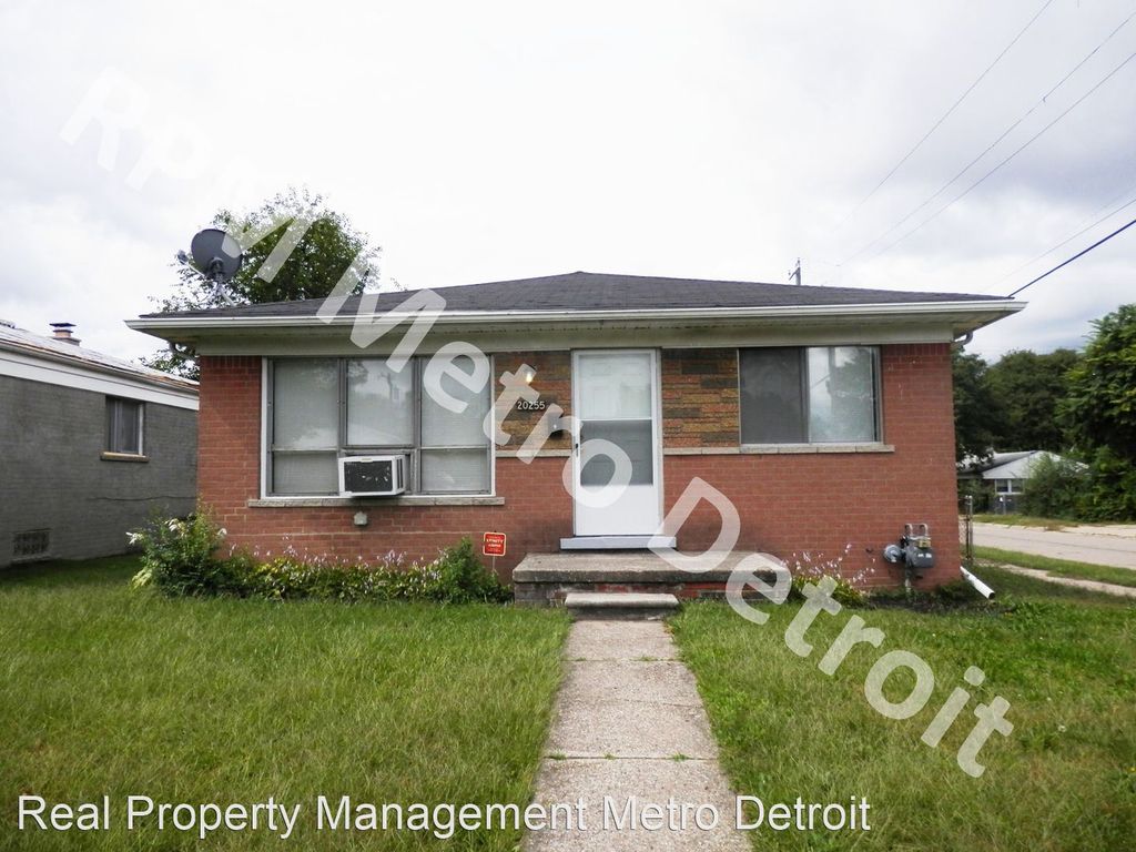 20255 Griggs Ave, Detroit, MI 48221