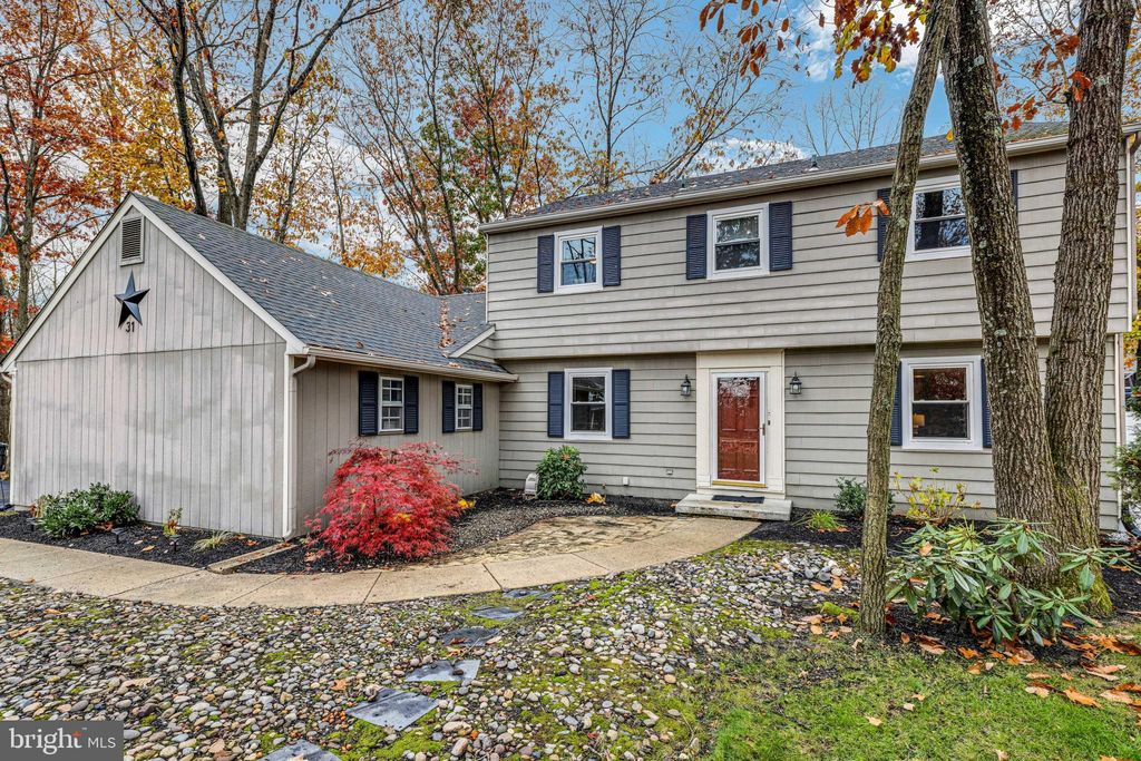 31 Chippenham Dr, Voorhees, NJ 08043