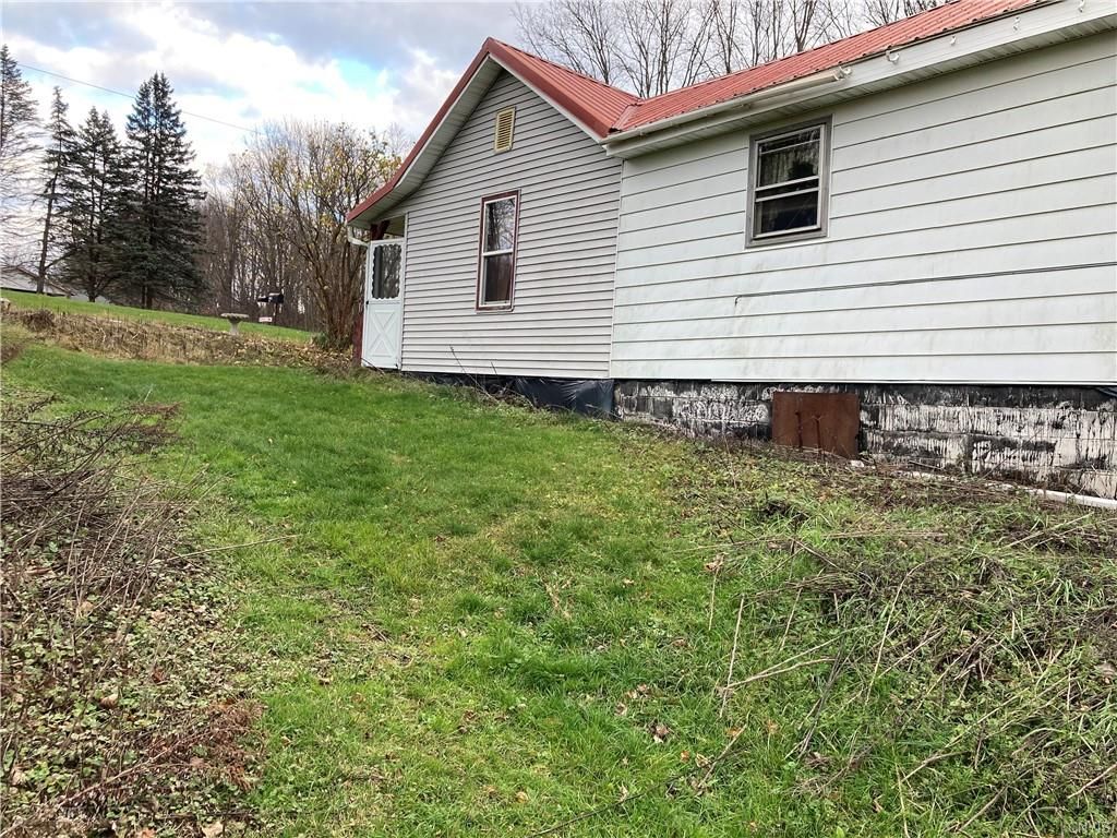 281 Wood Rd, Whitesboro, NY 13492 3 Bed, 1 Bath SingleFamily Home