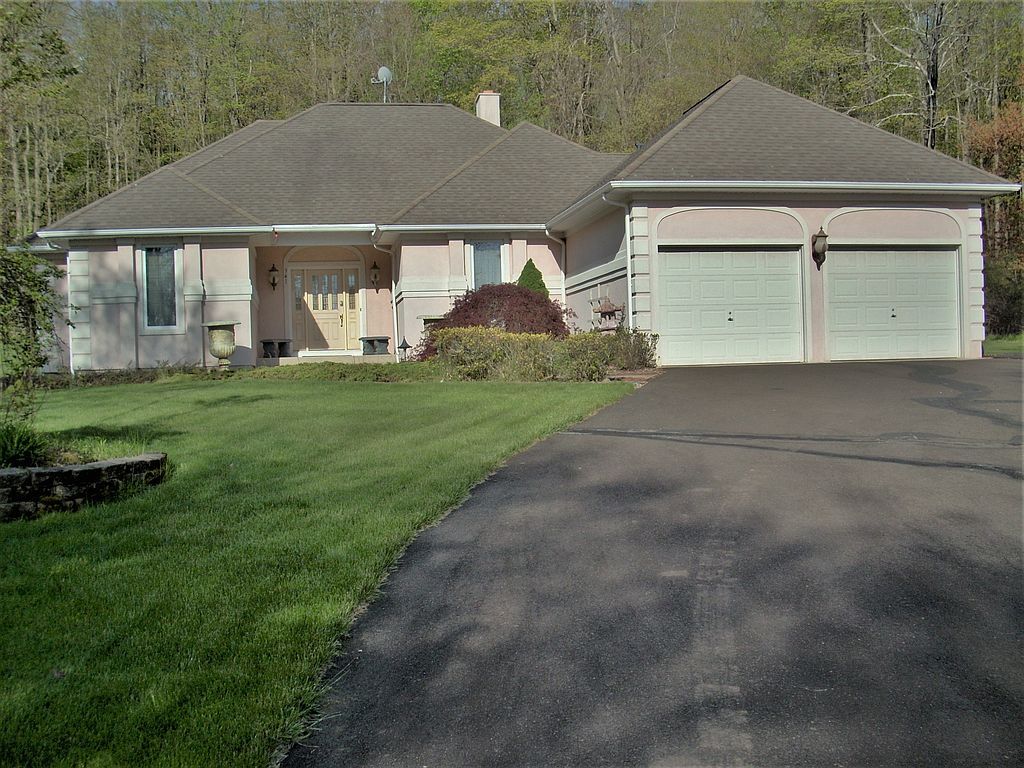 341 Camp St, Middletown, CT 06457