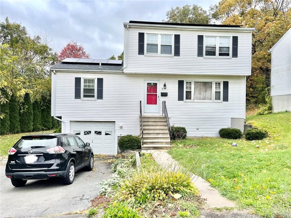 5 Oliver Ave, Waterbury, CT 06705