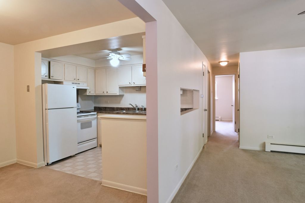 945 8th Ave #4, La Grange, IL 60525 | Trulia