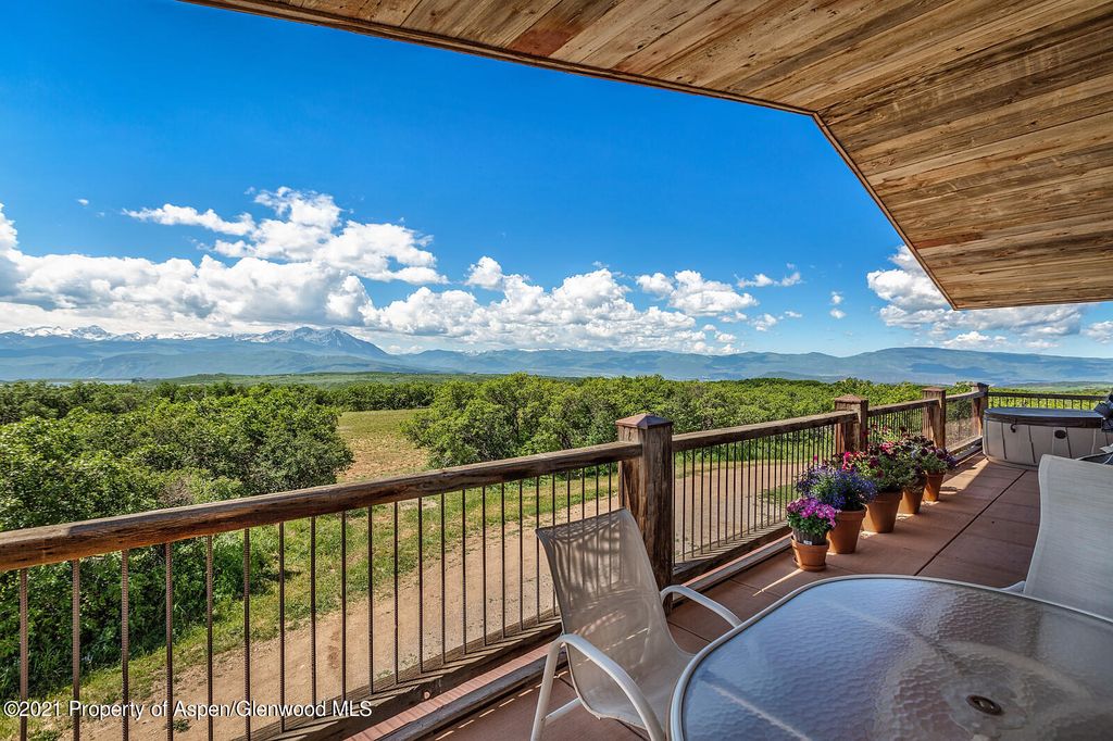 2112 Ten Peaks Mesa Rd, Carbondale, CO 81623