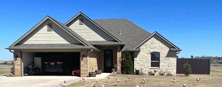2116 Cottonwood Ct, Prague, OK 74864