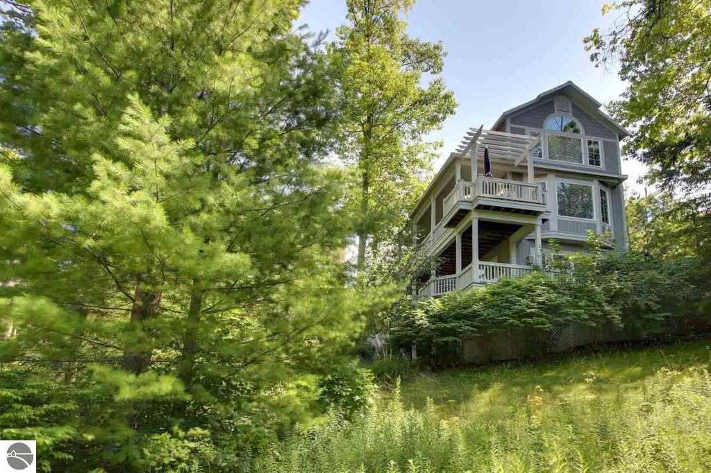 18 Brook Hill Cottages, Glen Arbor, MI 49636 Trulia