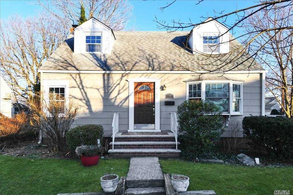 1094 North Broadway, Massapequa, NY 11758 Trulia