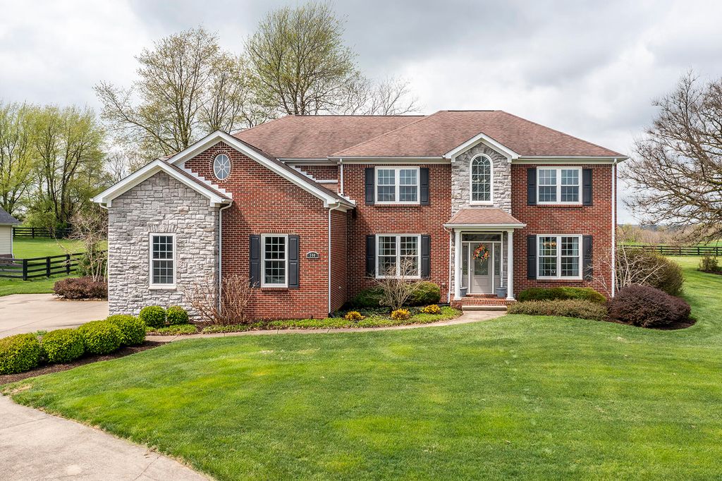 300 Whispering Brook Dr, Nicholasville, KY 40356