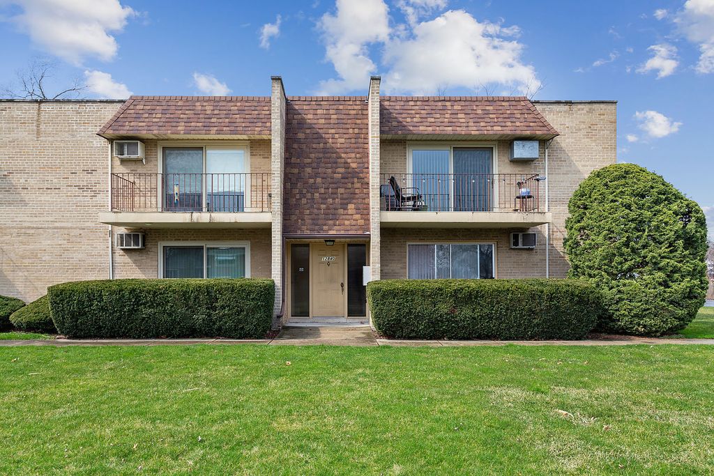 12840 S  71st Ave #205, Palos Heights, IL 60463