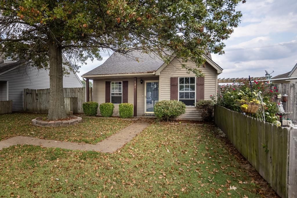 121 Meadowbrook Cir, Marion, AR 72364
