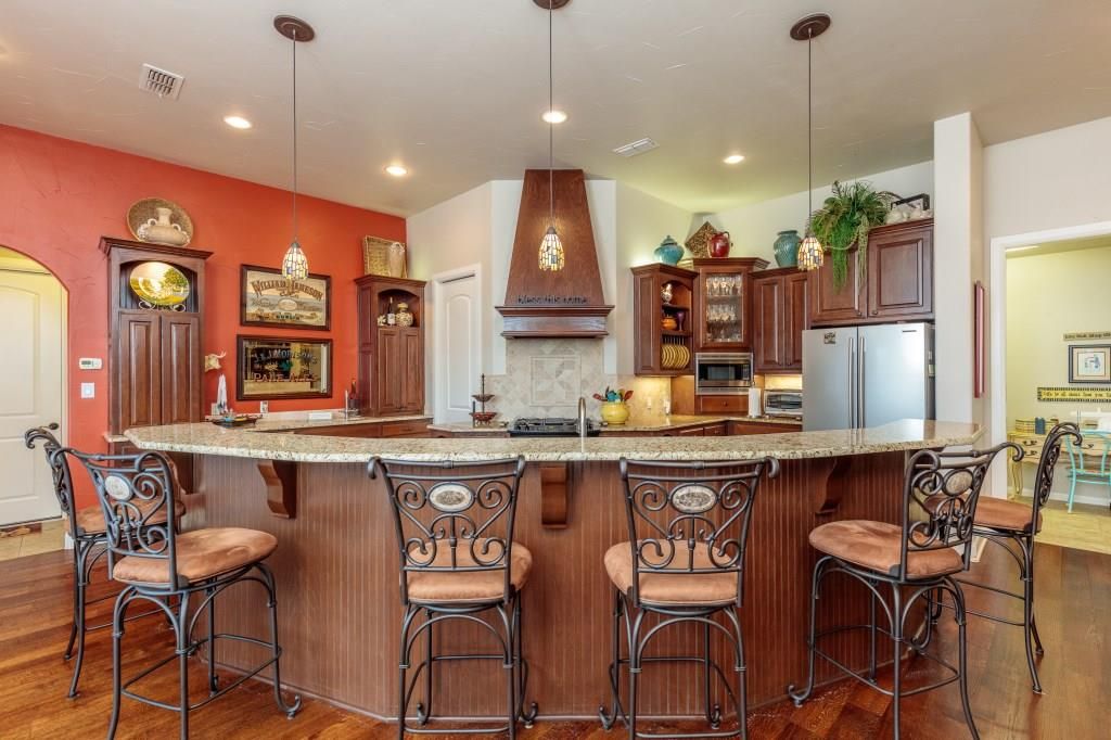 126 Private Road 1509, Runaway Bay, TX 4 Bed, 3 Bath SingleFamily