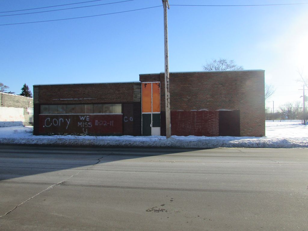 14900 e 7 mile road detroit michigan 48205
