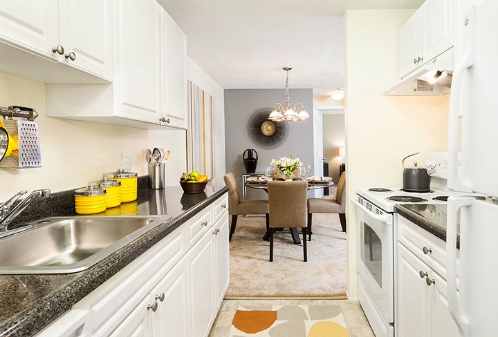 71 Messenger St, Plainville, MA 02762