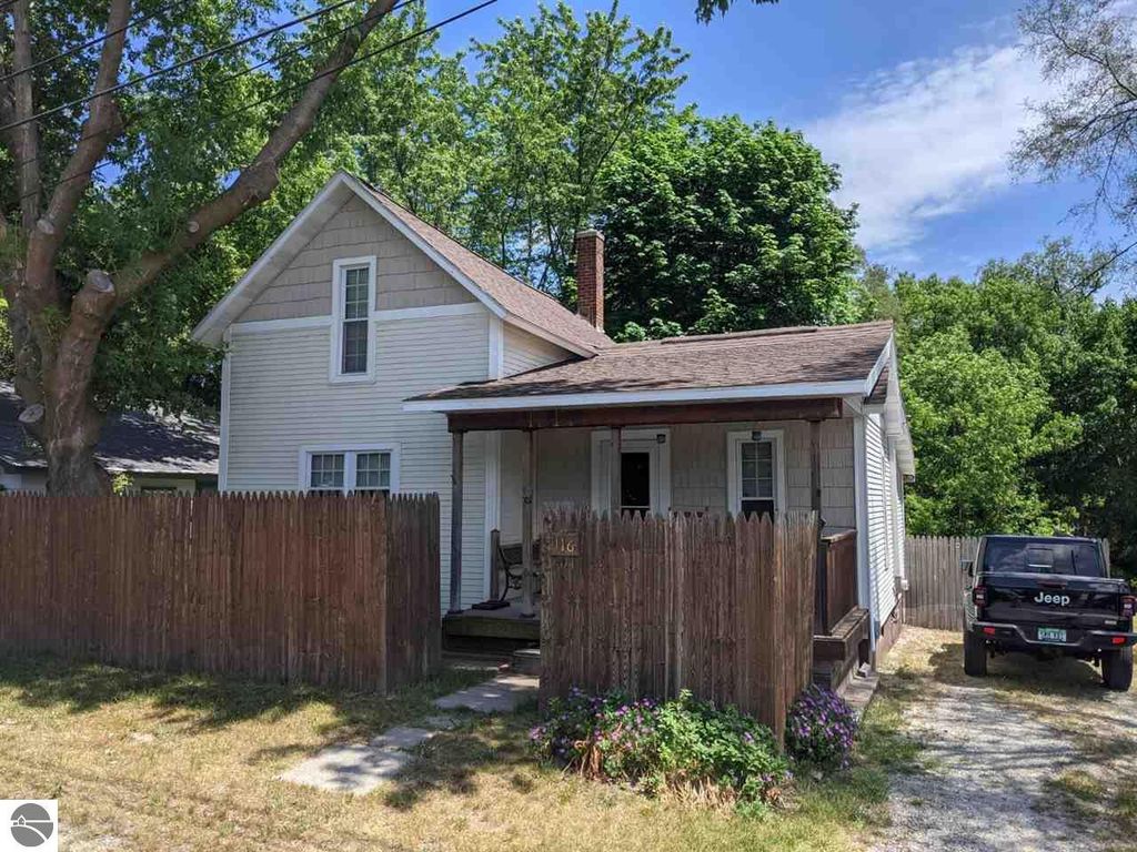 116 N Cedar St, Traverse City, MI 49684 Trulia