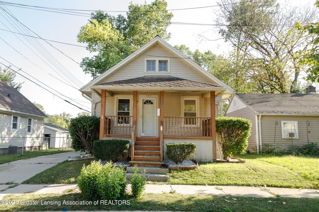 717 Gordon Ave, Lansing, MI 48910