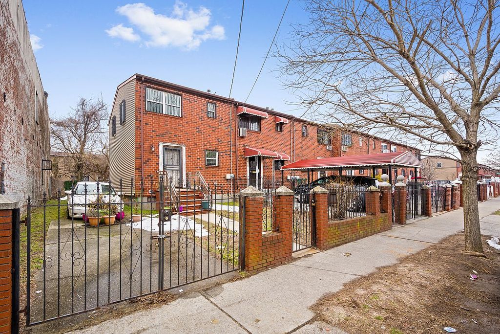 480 Hendrix St, Brooklyn, NY 11207