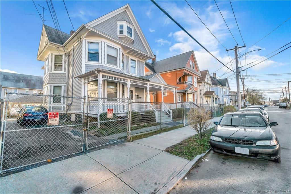 216 Ogden St, Bridgeport, CT 06608