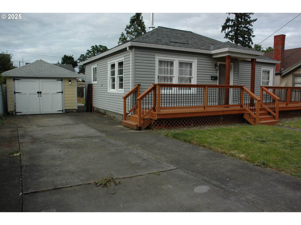 124 S  20th St, Saint Helens, OR 97051