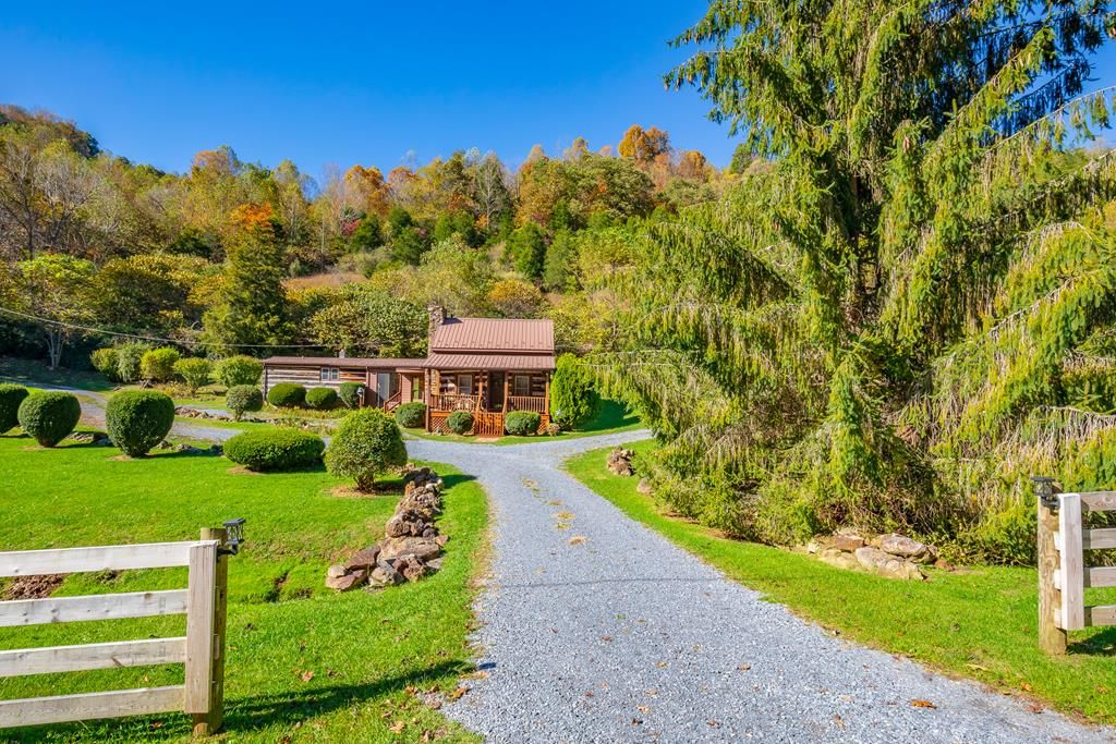 7695 Blue Grass Trl, Saltville, VA 24370 Trulia