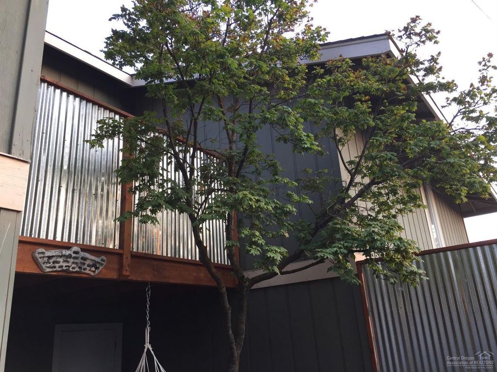 20390 Fairway Dr #2, Bend, OR 97702