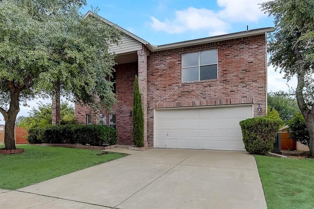 5332 Chessie Cir, Haltom City, TX 76137