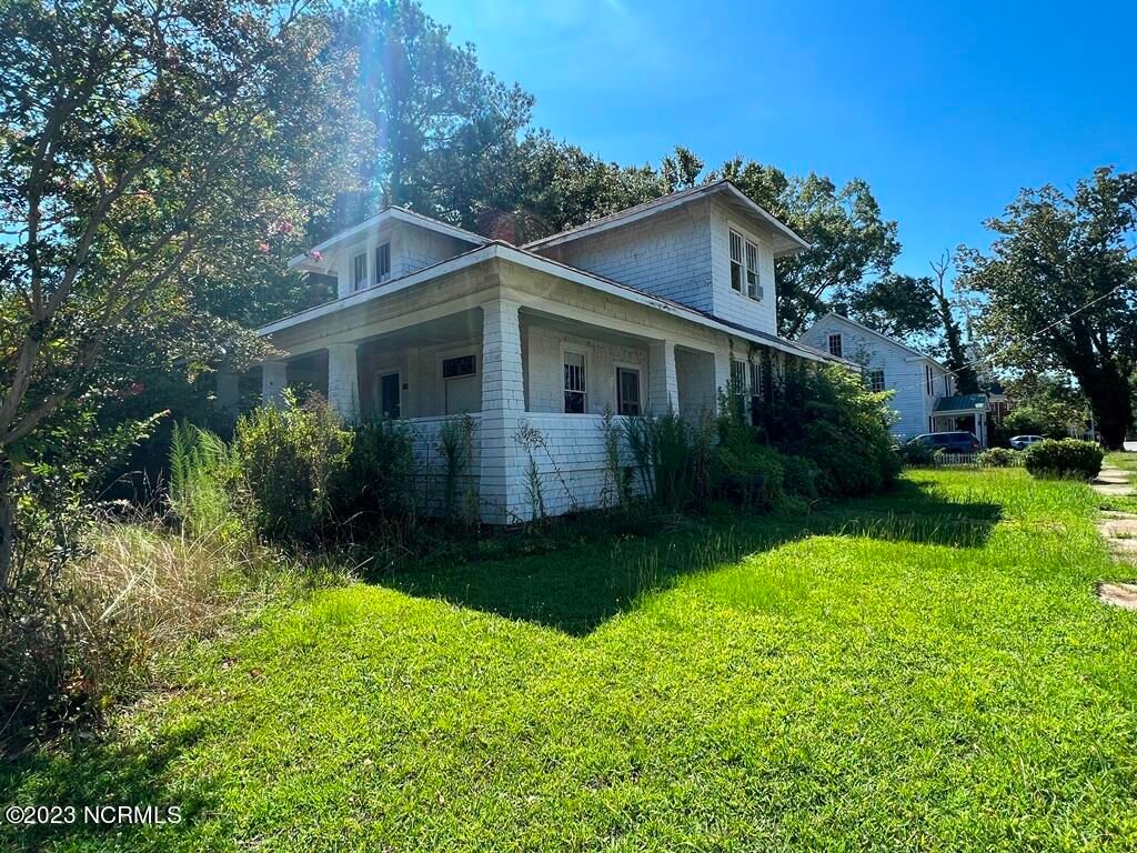 209 W Academy Street, Robersonville, NC 27871 See Est. Value, Schools