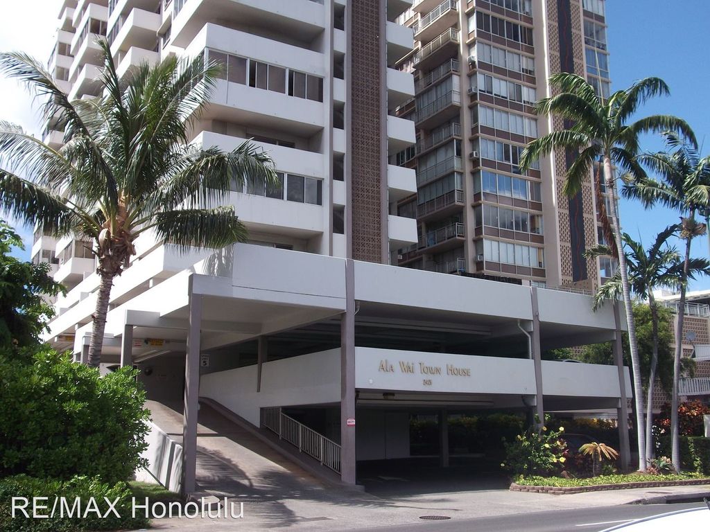 2421 Ala Wai Blvd #802, Honolulu, HI 96815