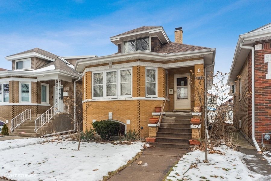 7868 W Oakleaf Ave, Elmwood Park, IL 60707