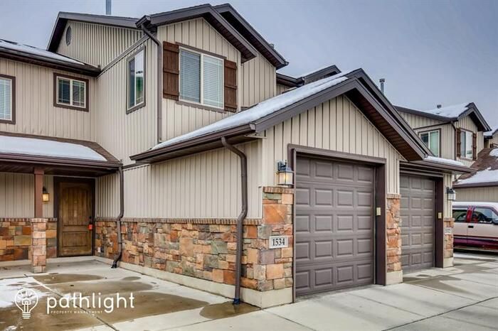 1534 N  450 E, North Ogden, UT 84404