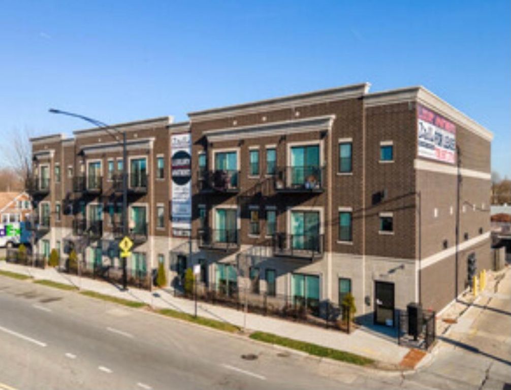 4015 N Narragansett Ave, Chicago, IL 60634